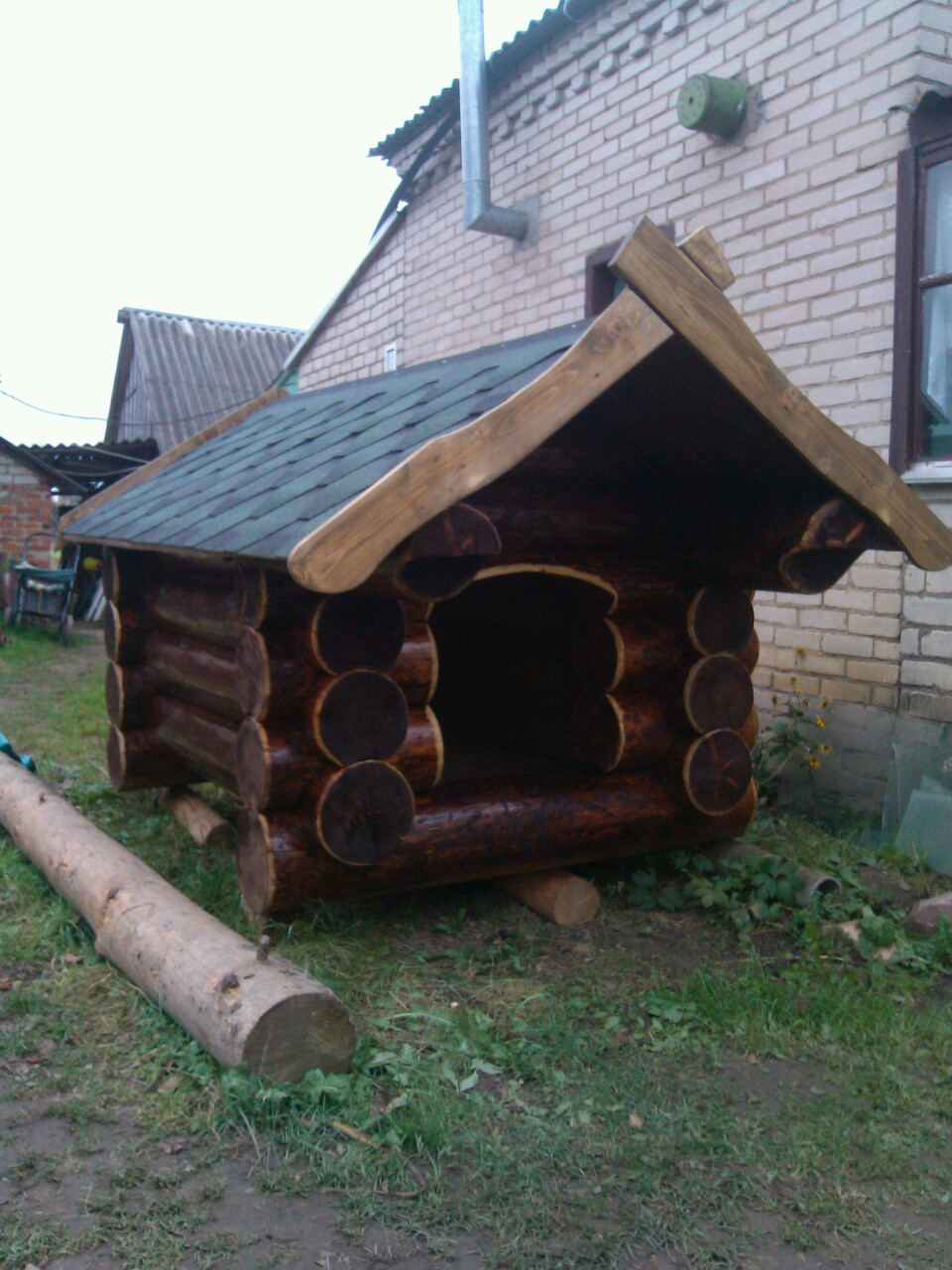 Купить, заказать будку из дерева в Беларуси